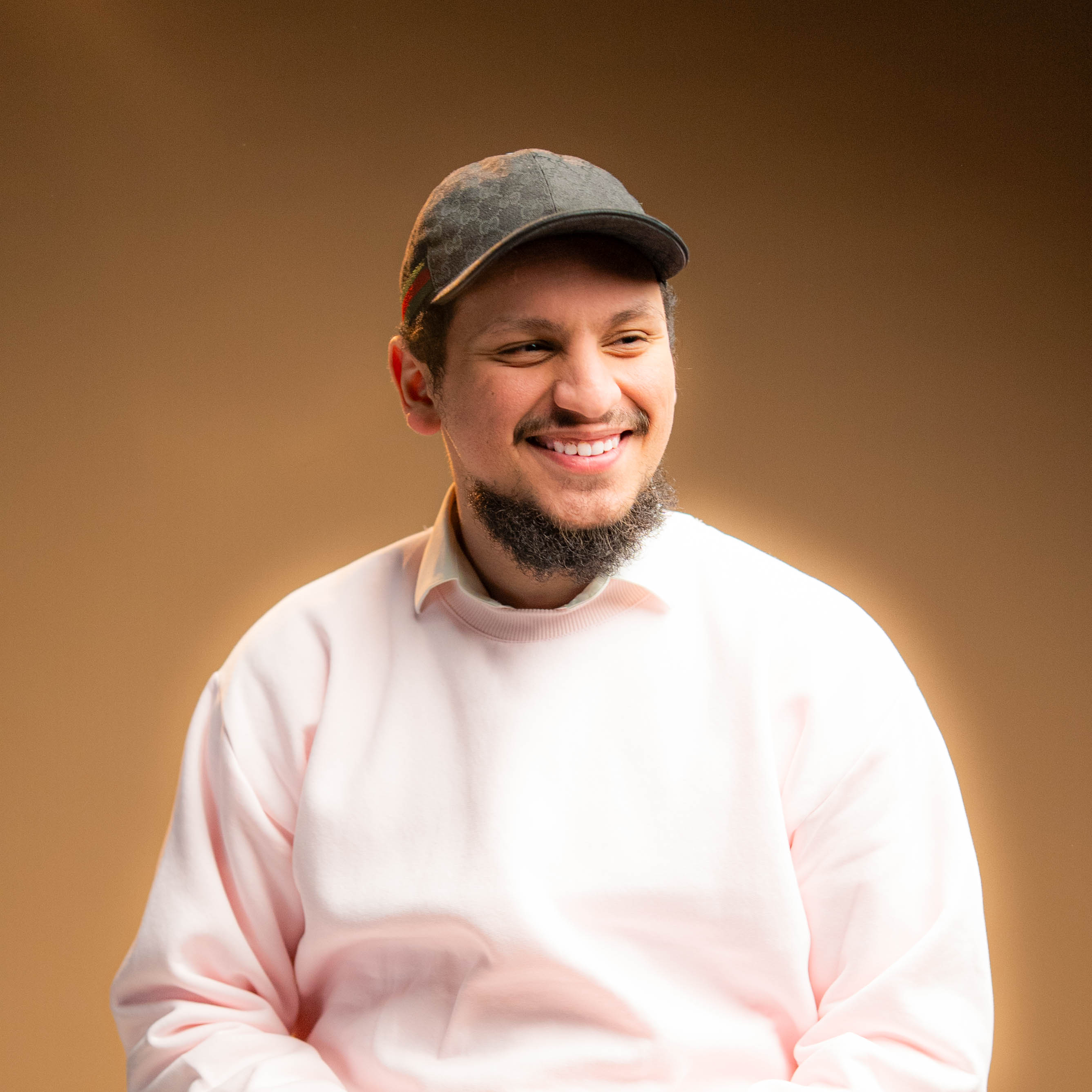 Portrait d'Adir, vidéaste et photographe